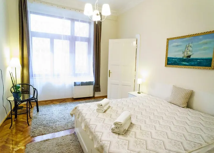 Kingdom & Car Parking On-site & Aircon & Quiet & Family Friendly Apartmán