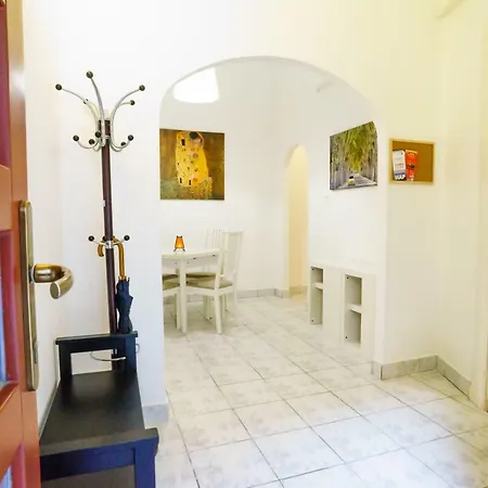 Kingdom & Car Parking On-site & Aircon & Quiet & Family Friendly ブダペスト