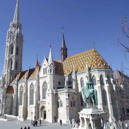 Kingdom & Car Parking On-site & Aircon & Quiet & Family Friendly * Будапешт