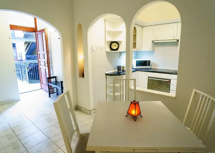 Kingdom & Car Parking On-site & Aircon & Quiet & Family Friendly * Budapesta